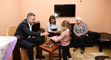 “Bayraklı’yı sokaktan yönetiyoruz”