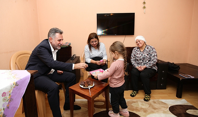 “Bayraklı’yı sokaktan yönetiyoruz”