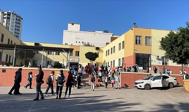 Bıçaklanan 12 yaşındaki öğrenci hayatını kaybetti
