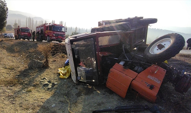 Denizli'de devrilen traktörün sürücüsü öldü