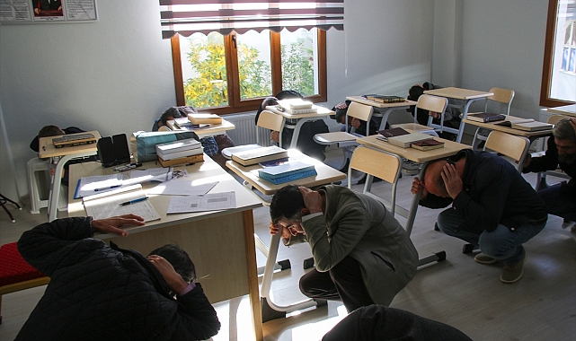 "Deprem Anı, Çök Kapan Tutun ve Tahliye Tatbikatı" yapıldı