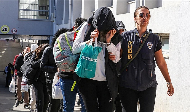 Dolandırıcılık şebekesi, hesap sahiplerini asgari ücretle maaşa bağlamış
