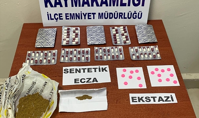 Gediz'de uyuşturucu operasyonunda 5 şüpheli yakalandı