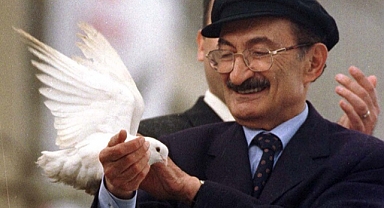 İzmir Büyükşehir Belediyesi’nden Bülent Ecevit Ödülleri