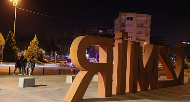 İzmir'de  13 artçı sarsıntı meydana geldi