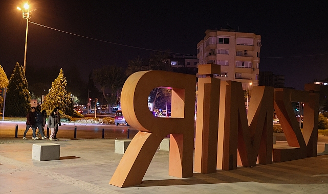İzmir'de  13 artçı sarsıntı meydana geldi