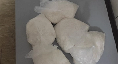 İzmir'de 5 kilogram sentetik uyuşturucu ele geçirildi