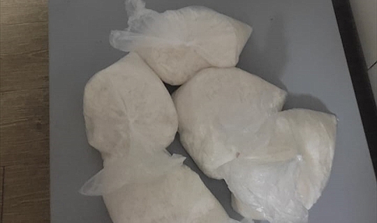 İzmir'de 5 kilogram sentetik uyuşturucu ele geçirildi