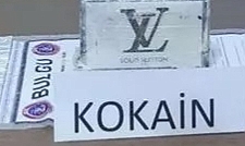 İzmir'de 728 gram kokain ele geçirildi