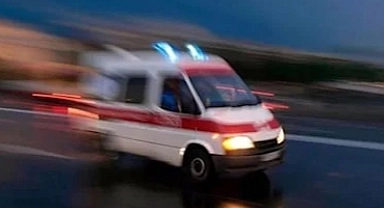 İzmir'de komşular arasında çıkan bıçaklı kavgada 2 kişi yaralandı