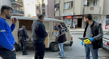İzmir'de silahlı saldırıya uğrayan kişi hastanede yaşamını yitirdi