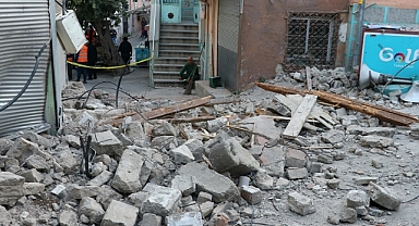 İzmir'deki depremden panik sebebiyle 64 kişi etkilendi