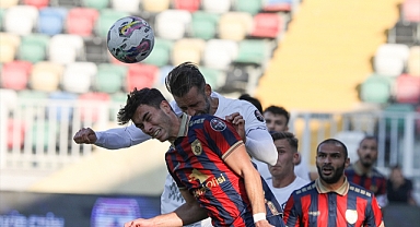 İzmir derbisinde gülen  Altay oldu