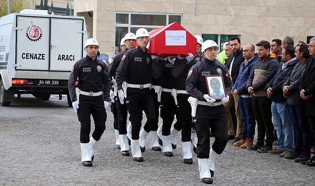 Kalp krizi geçirerek ölen polis toprağa verildi