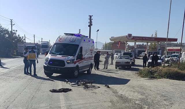 Kamyonetle çarpışan bisikletli öldü
