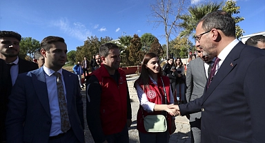 Kasapoğlu,  "Vizyon Buluşmaları"na katıldı: