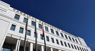 Kırmızı ışıkta geçen yayaya çarpan sürücüyü  kusurlu buldu