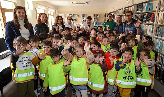 Kitap sevgisi sokaklara taştı