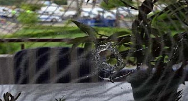 Kuşadası'nda bir otele pompalı tüfekle ateş açıldı