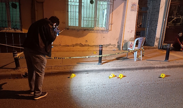 Manisa’da bir eve pompalı tüfekle ateş açıldı