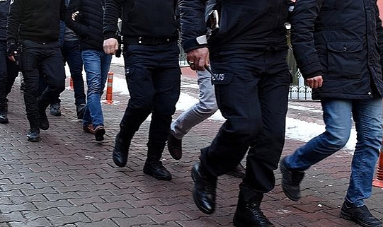 Manisa'da terör örgütü PKK propagandası iddiasıyla 17 gözaltı