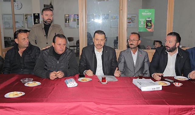 Menderes'in köylerine doğalgaz, yeni okul ve halı saha müjdesi