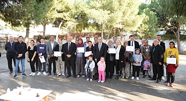 Okur-Yazarlık Kursuyla 20 Kadın Hayallerine Kavuştu