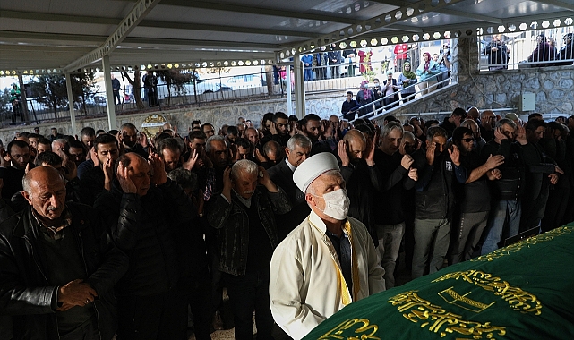 olga Güleryüz'ün cenazesi İzmir'de defnedildi