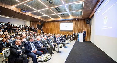 Soyer EGİAD’ın “Gelecek İçin Sürdürülebilirlik Zirvesi”ne katıldı