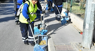 Temizlik seferberliği İzmir’in her köşesine yayılıyor
