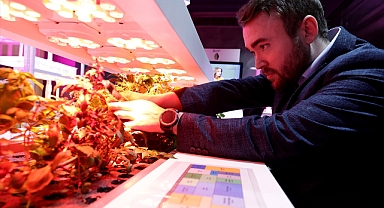 Topraksız tarımla daha kaliteli ürün için "güneşi taklit eden teknoloji" geliştirdi