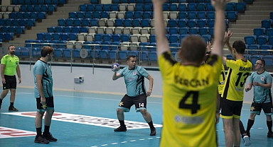 Türkiye'nin ilk "Zihinsel engelliler hentbol takımı" spora kazandırıldı