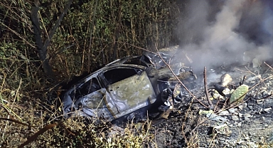 Yanan otomobilin sürücüsü öldü