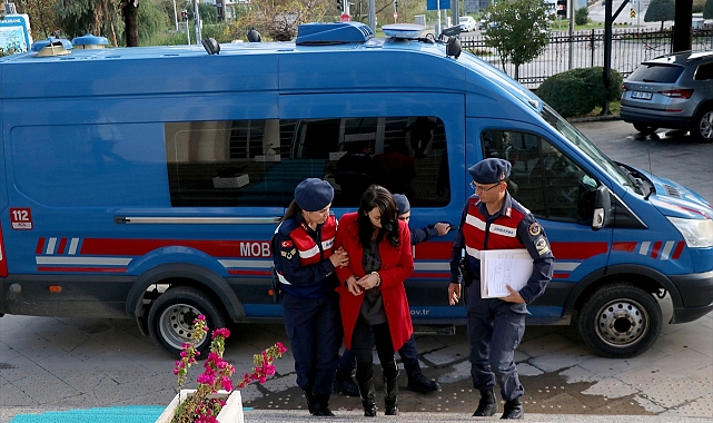 Arkadaşını av tüfeğiyle öldürdüğü öne sürülen kadın tutuklandı