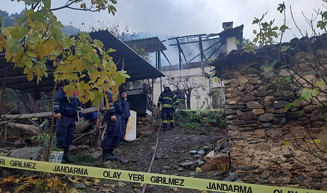 Aydın'da evinde yangın çıkan 95 yaşındaki kadın öldü