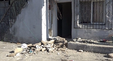 Balkonun çökmesi sonucu 1 kişi yaralandı