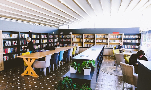 Bayraklı’da kitap kafelerin sayısı artıyor