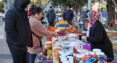 Buca Belediyesi Üretici Kadınlar Pazarı açıldı