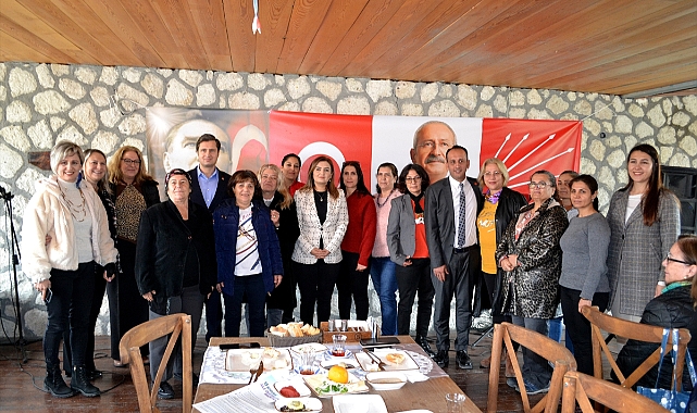 CHP'liler kadınlarla buluştu
