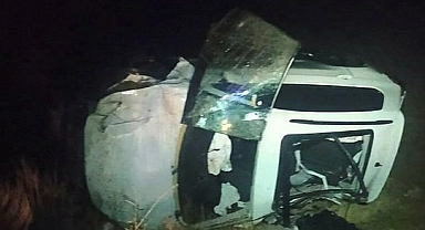 Erzincan'da devrilen araçta 3 kişi öldü, 2 kişi ağır yaralandı