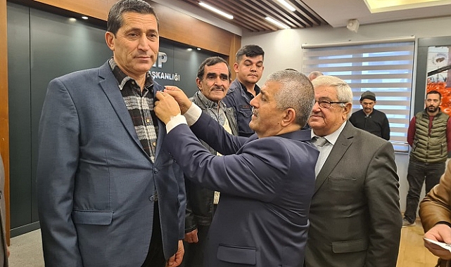 İP’ten ve CHP’den İstifa Edip MHP’ye Katıldılar