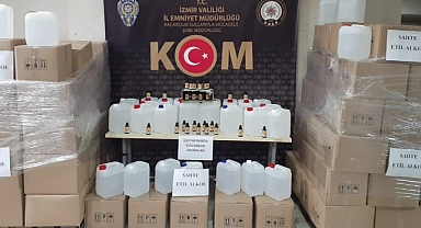 İzmir'de 11 bin 845 litre etil alkol ele geçirildi