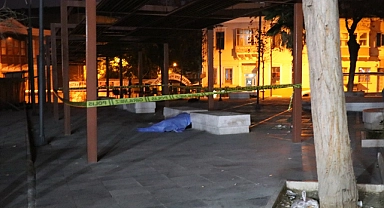 İzmir'de bir kişi parkta ölü bulundu