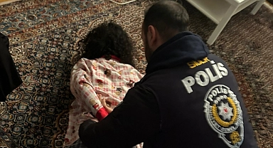 İzmir'de cinsel içerikli görüntülerle şantaj yapan şüpheli gözaltına alındı