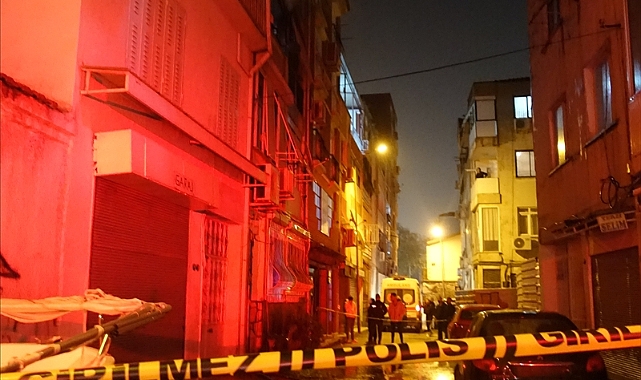 İzmir'de evde çıkan yangın hasara yol açtı