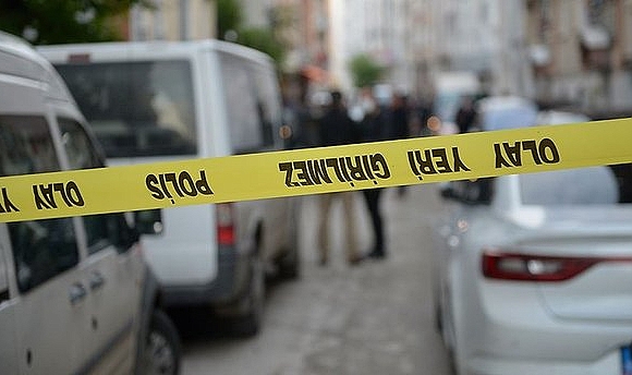 İzmir&#039;de iki aile arasında çıkan kavgada 1 kişi yaralandı