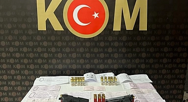 İzmir'de tefecilik operasyonunda 5 şüpheli yakalandı