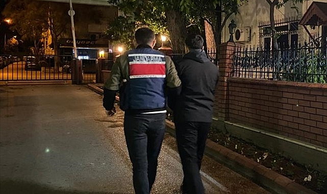 İzmir merkezli 12 ilde FETÖ operasyonu başlatıldı
