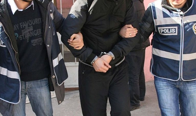 İzmir merkezli suç örgütü operasyonunda 25 şüpheli tutuklandı