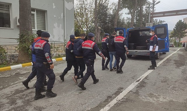 Jandarmanın operasyonunda 10 hükümlü yakalandı